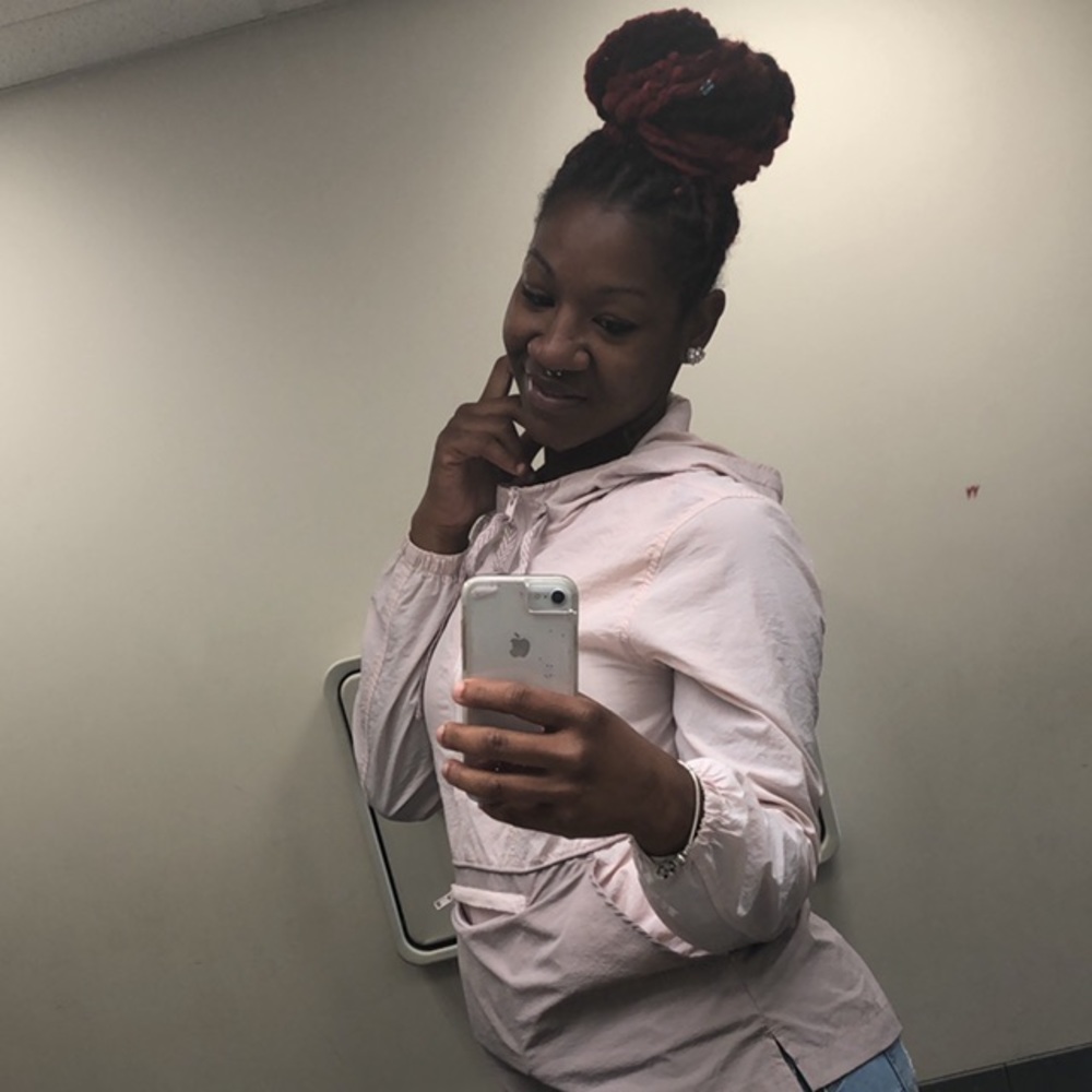 Meet your Posher, Tiera